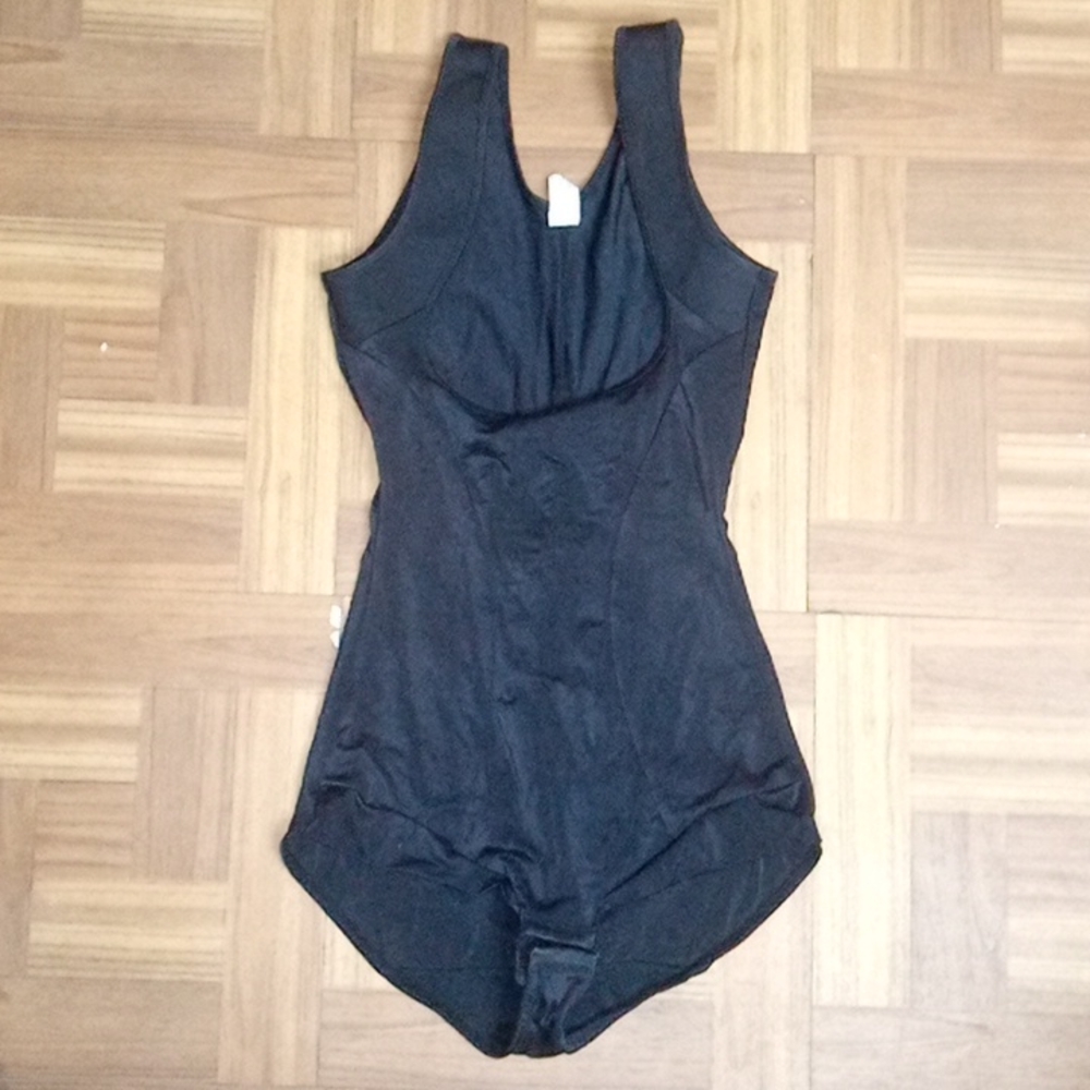 Madenform size M